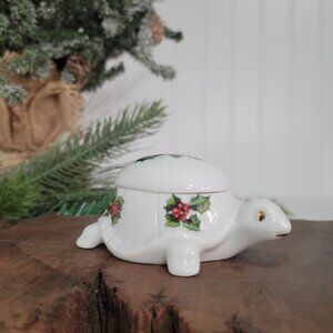 Vtg Lefton Porcelain Turtle Trinket Box Figurine Christmas Holly Cottagecore
